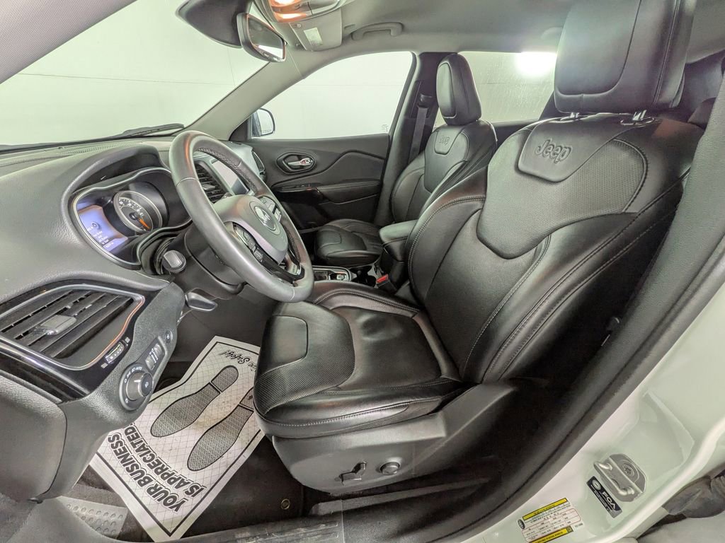 Certified 2023 Jeep Cherokee Altitude Lux image 18