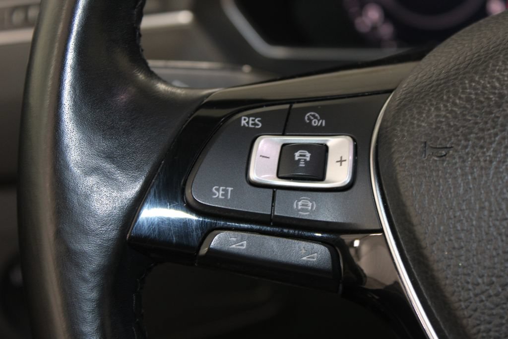 Used 2019 Volkswagen Tiguan SEL FWD image 30