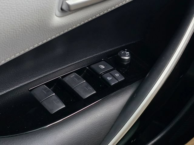 Used 2019 Toyota Corolla XSE FWD image 30