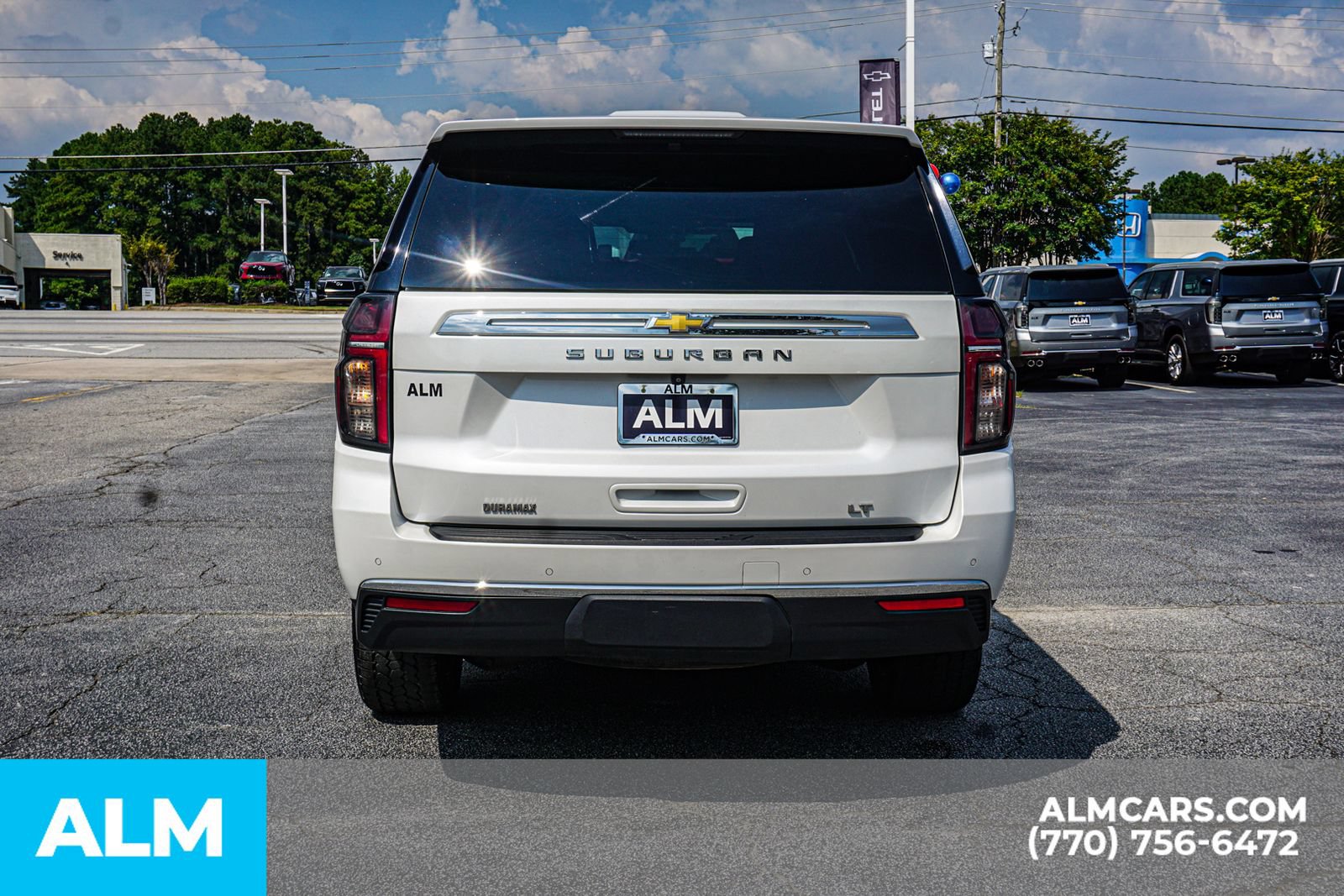 Used 2022 Chevrolet Suburban LT w/ LT Signature Package AWD/4WD image 12
