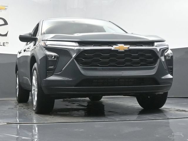 New 2026 Chevrolet Trax LS FWD image 3