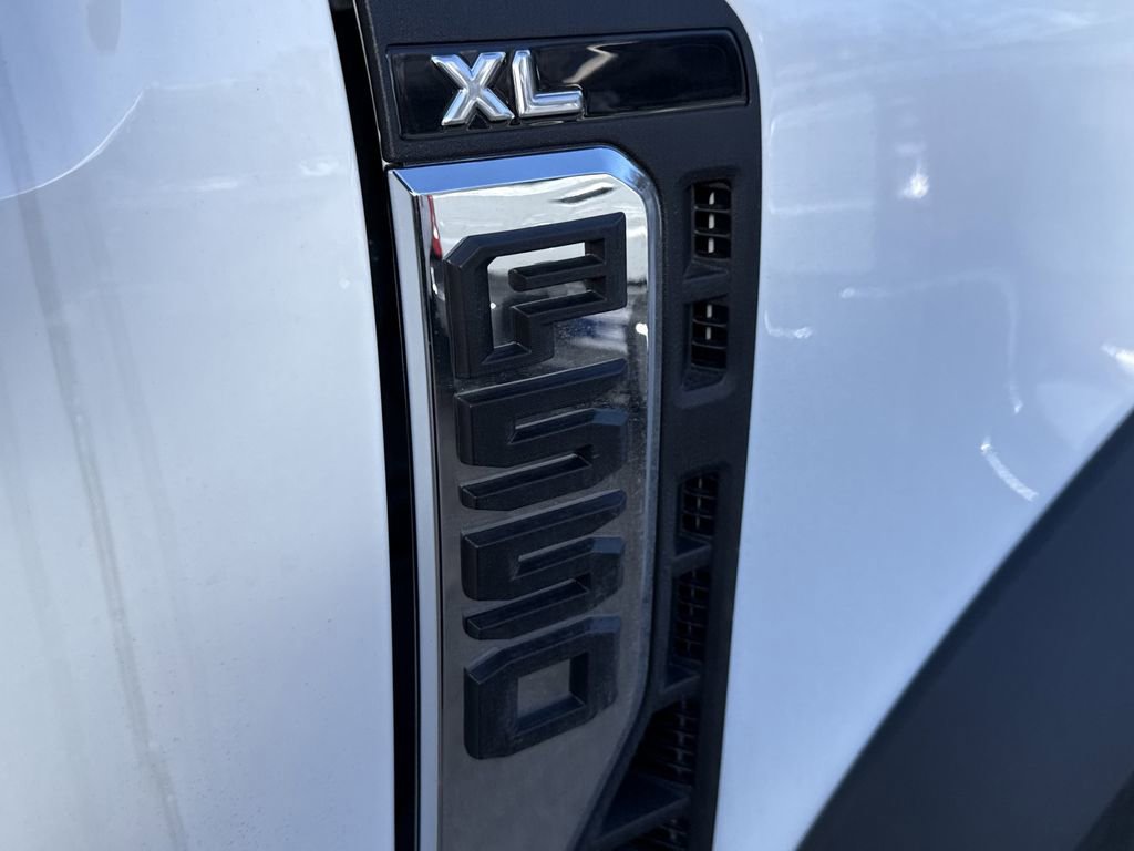 New 2026 Ford F550 4x4 Supercab Super Duty image 31