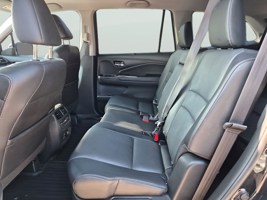 Used 2022 Honda Pilot Touring image 35