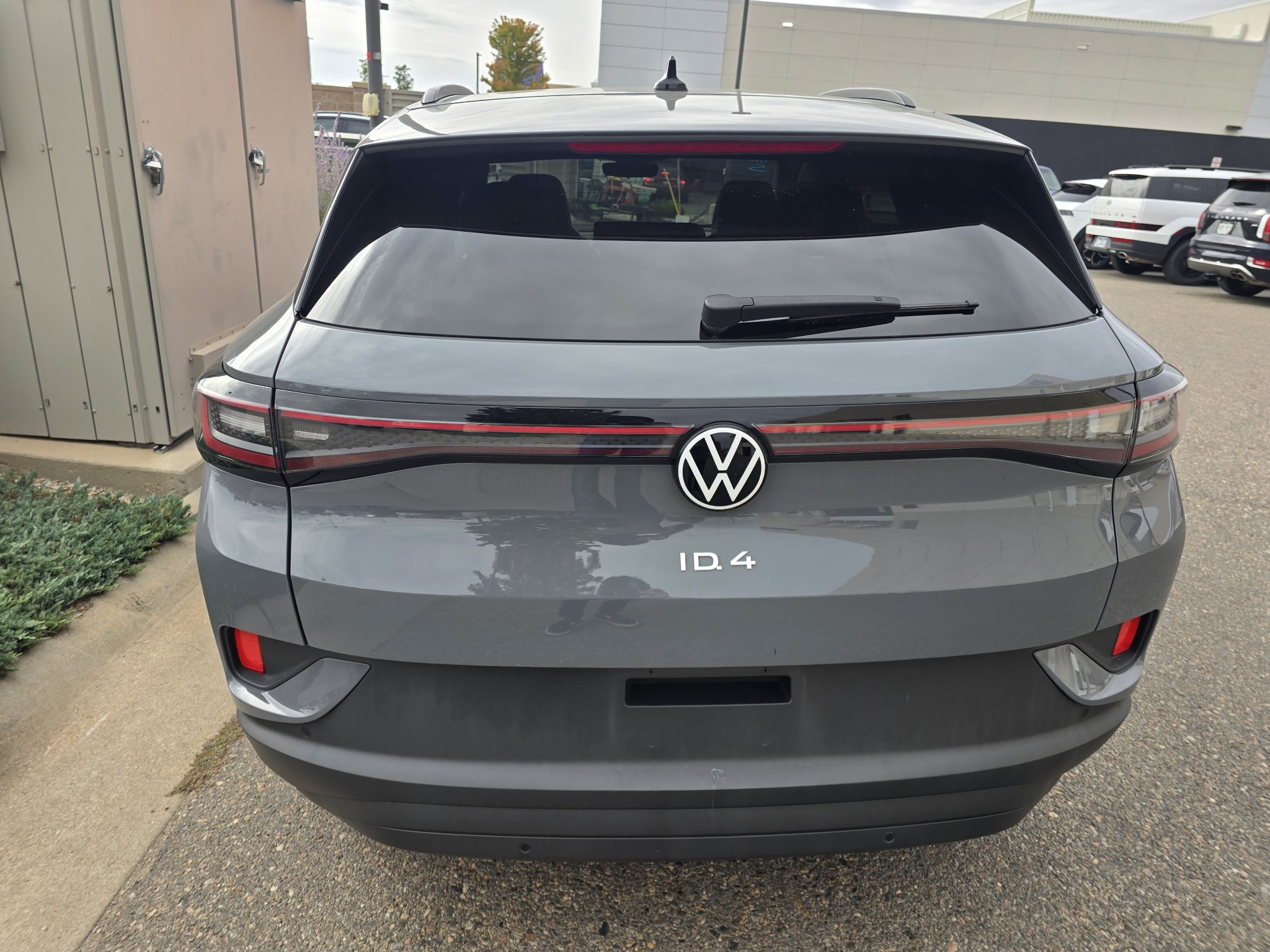 Used 2024 Volkswagen ID.4 2WD image 15