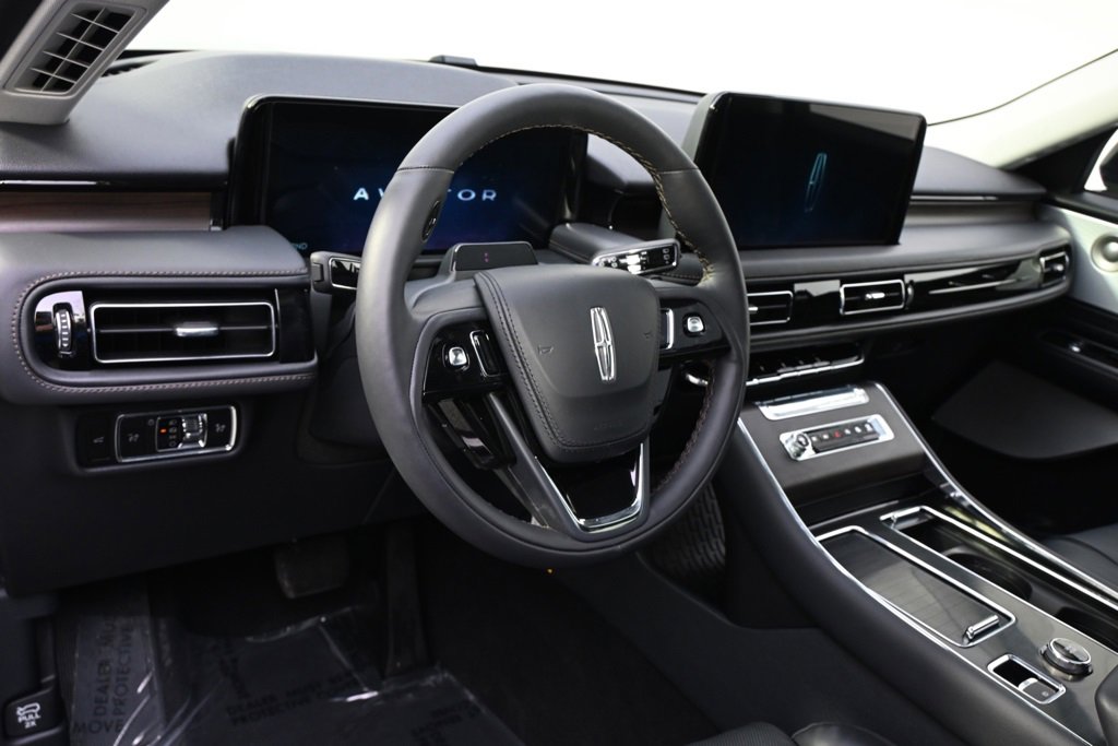 New 2026 Lincoln Aviator Reserve image 11