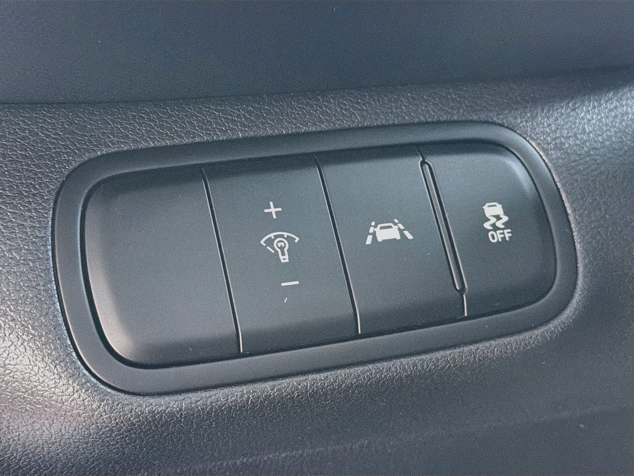 Used 2022 Hyundai Venue SEL w/ Cargo Package FWD image 16