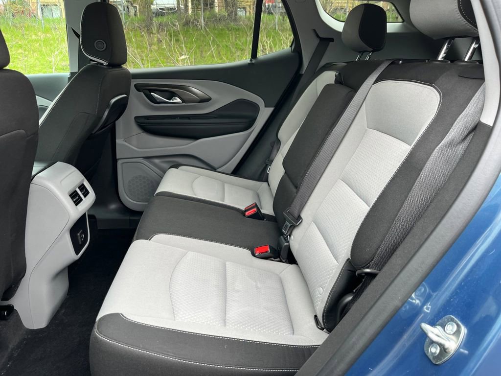 Used 2024 GMC Terrain SLE w/ Driver Convenience Package FWD image 21