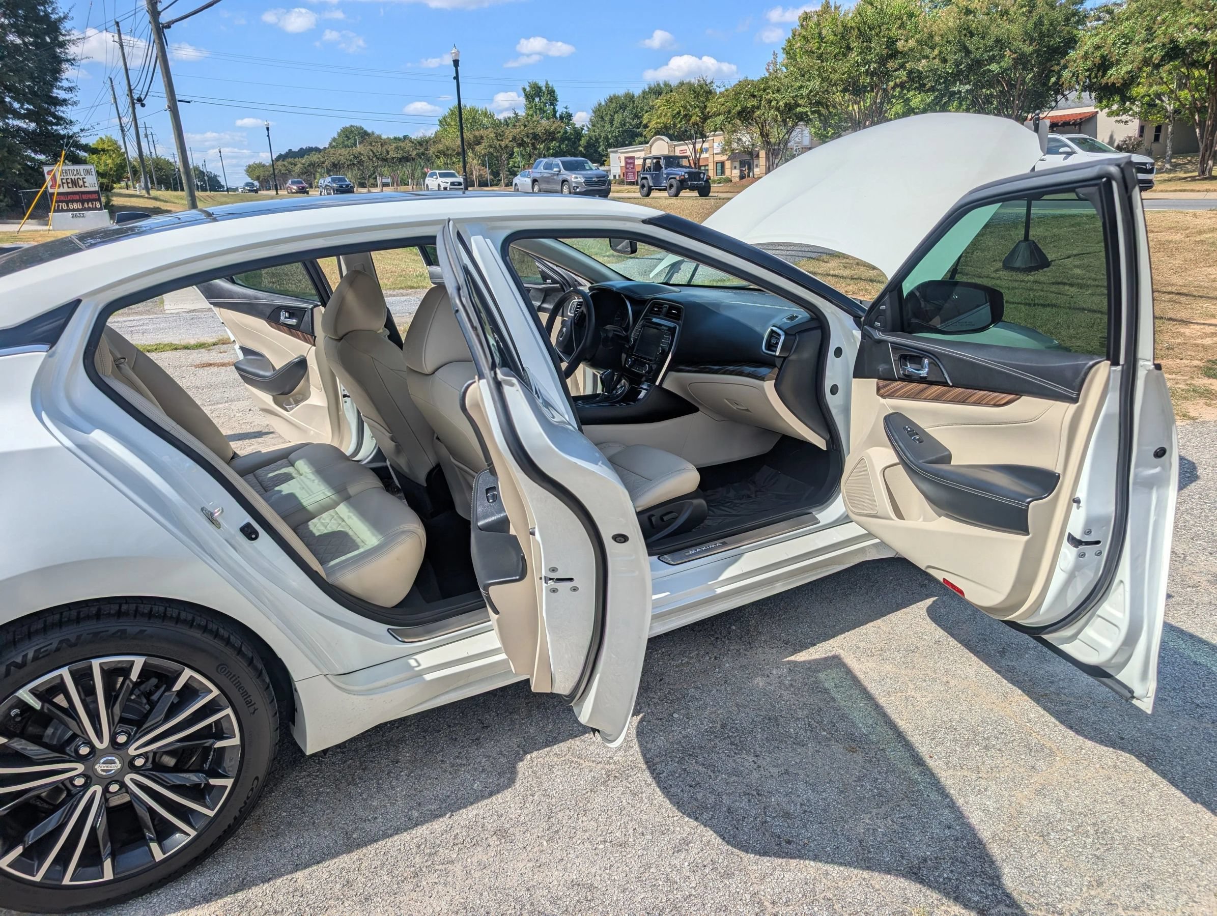 Used 2017 Nissan Maxima Platinum w/ Medallion Package FWD image 16