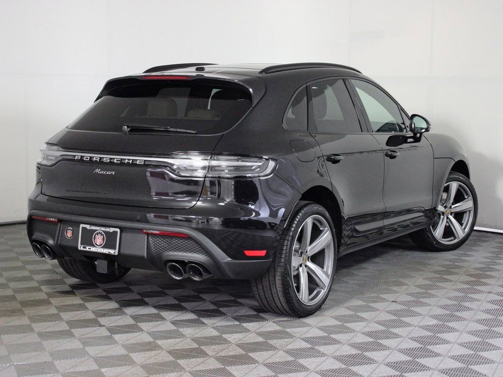 Certified 2025 Porsche Macan image 7