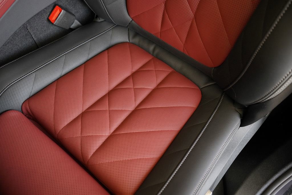 New 2026 BMW X6 xDrive40i w/ Premium Package image 10