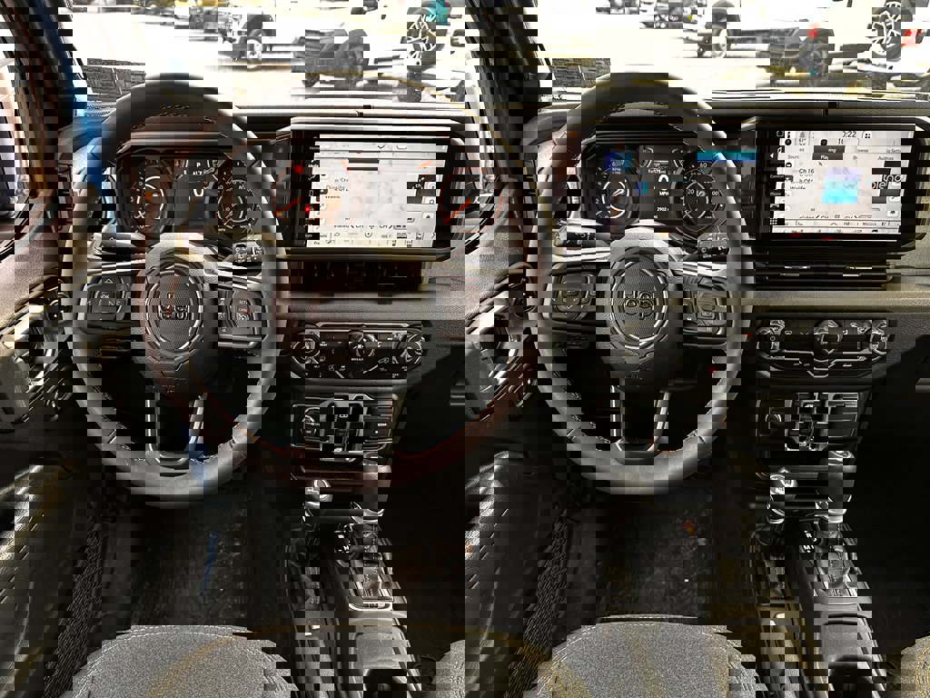 Used 2024 Jeep Wrangler Sport S image 3