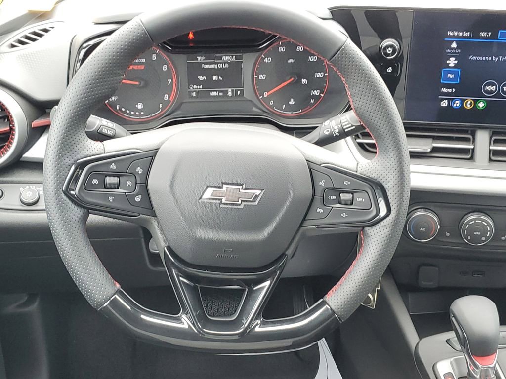 Used 2025 Chevrolet Trax RS w/ Driver Confidence Package FWD image 24