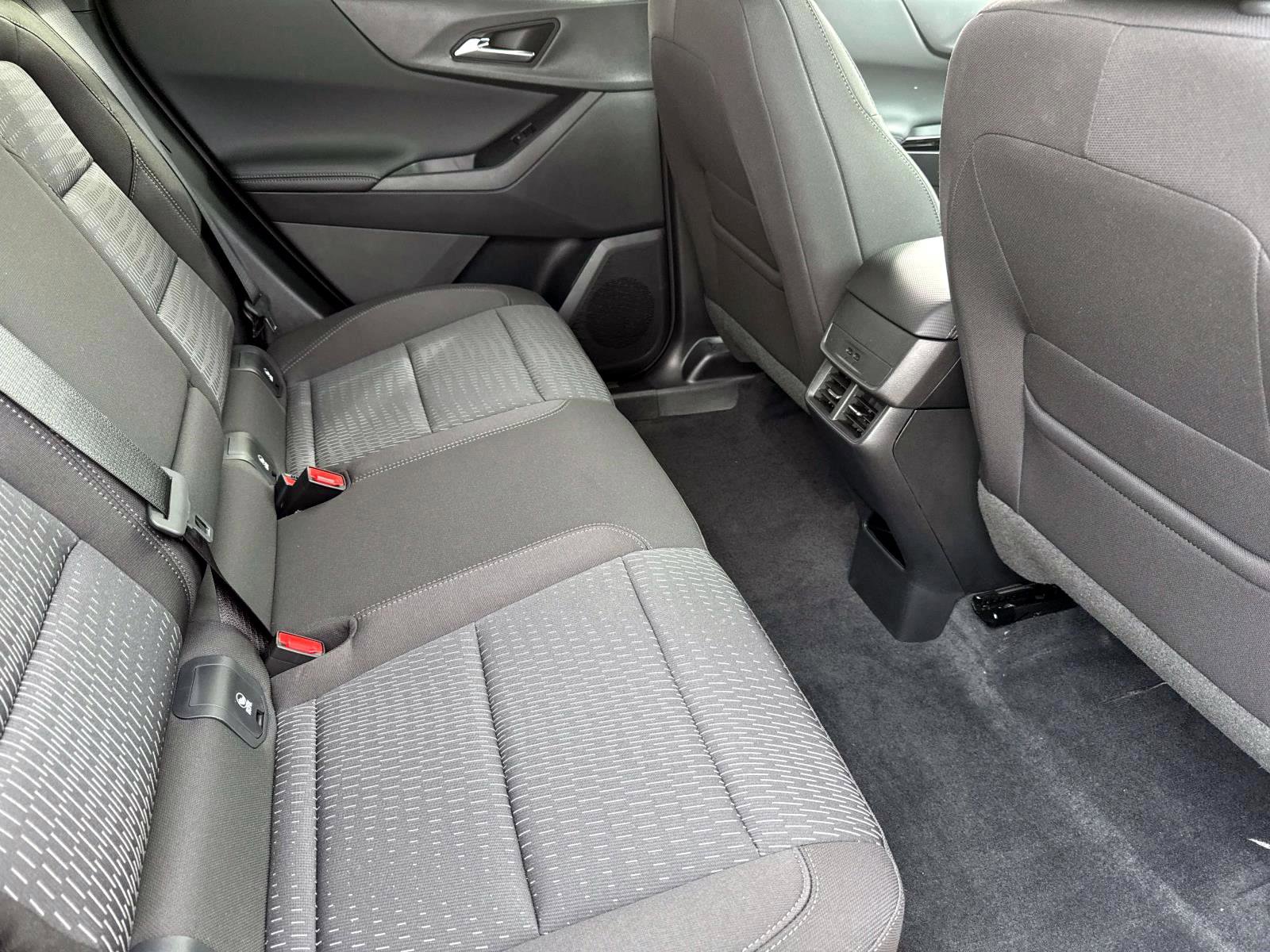 New 2026 Chevrolet Equinox LT image 10