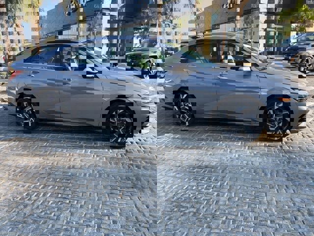 New 2026 Hyundai Elantra Limited image 5