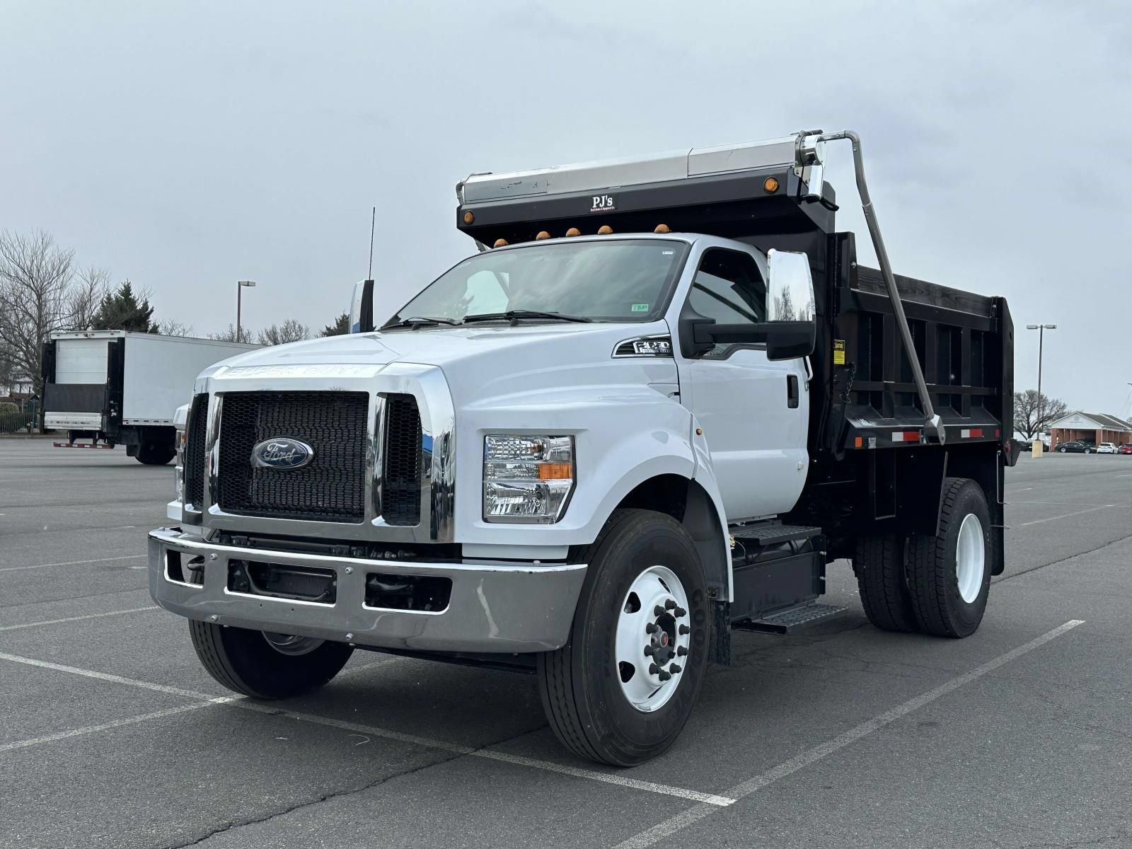 New 2025 Ford F650 2WD Regular Cab Super Duty image 5