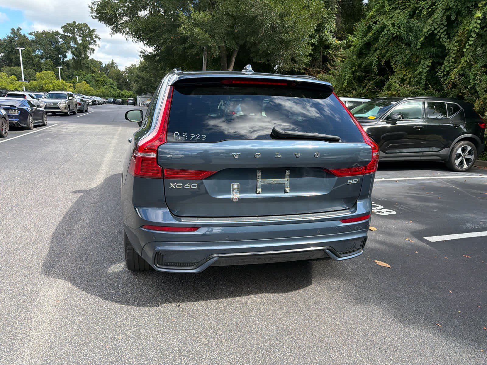 Used 2024 Volvo XC60 B5 Core w/ Protection Package Premier AWD/4WD image 13