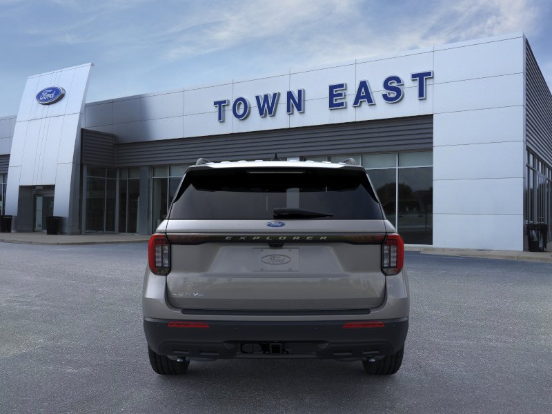 New 2026 Ford Explorer Active RWD image 14