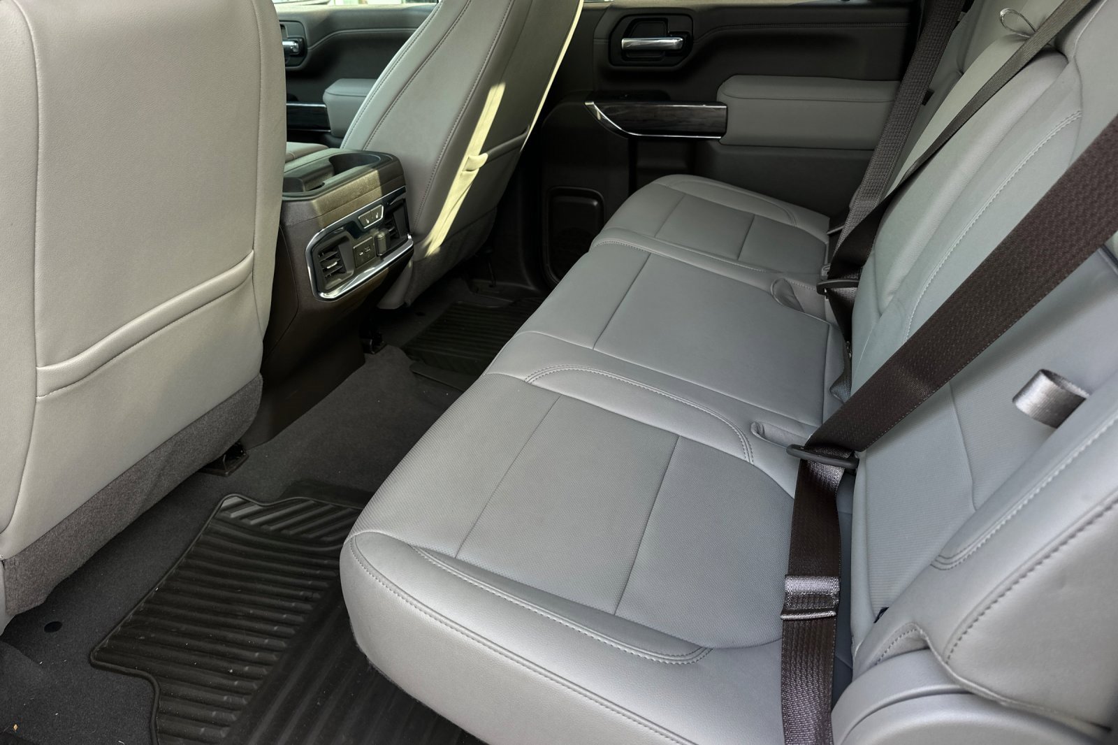 Used 2021 Chevrolet Silverado 2500 LTZ w/ LTZ Convenience Package image 12