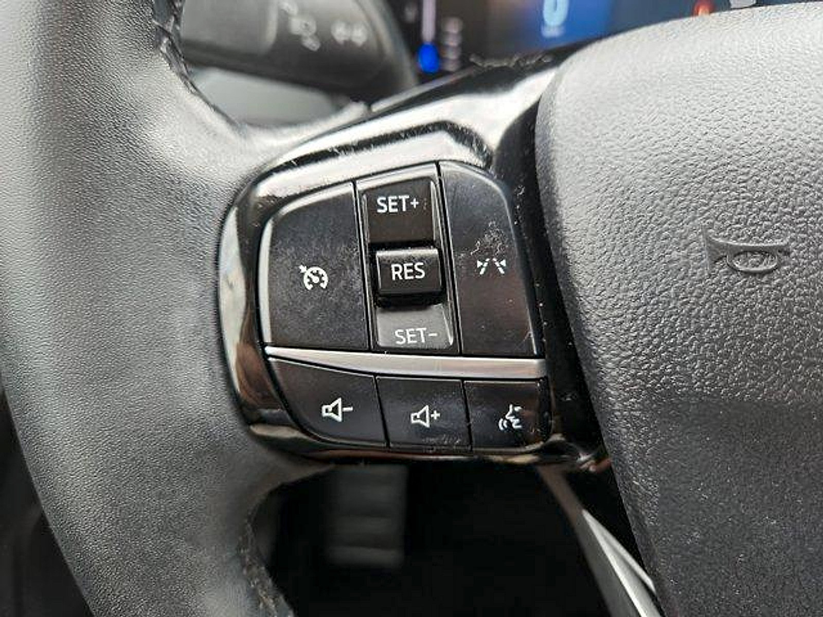Certified 2023 Ford Escape Active AWD/4WD image 13