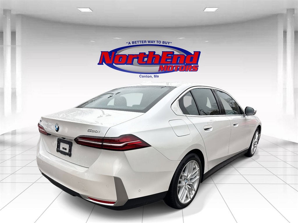 Used 2024 BMW 530i xDrive w/ Premium Package image 4