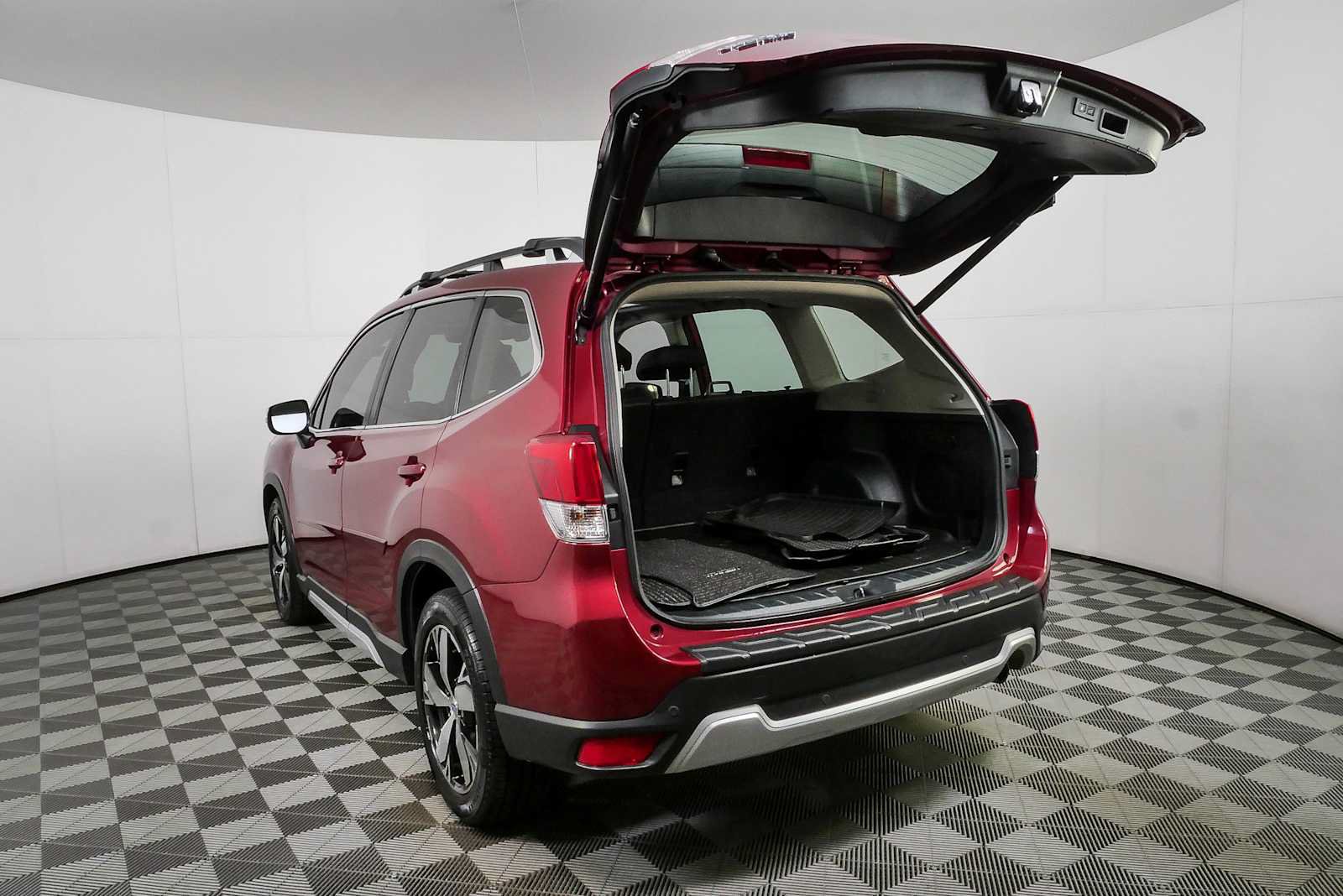 Used 2020 Subaru Forester Touring AWD/4WD image 32