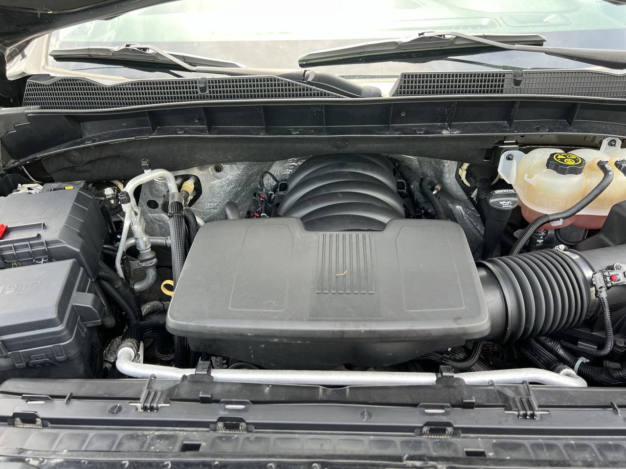 Used 2019 GMC Sierra 1500 SLT w/ SLT Premium Plus Package AWD/4WD image 35