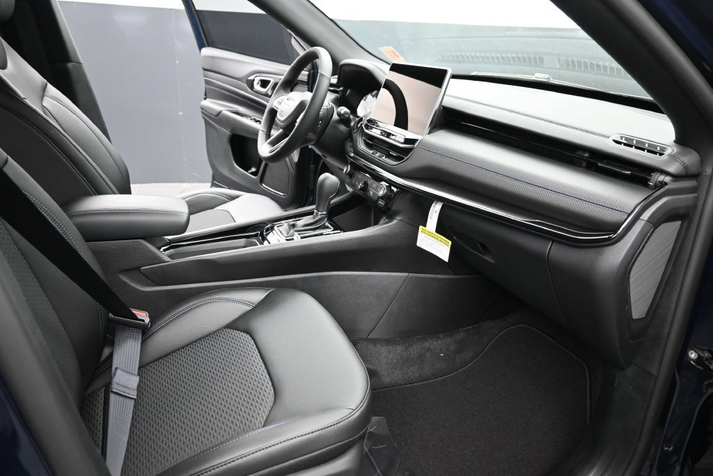 New 2026 Jeep Compass Latitude AWD/4WD image 24