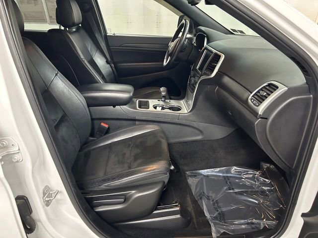 Used 2015 Jeep Grand Cherokee Altitude AWD/4WD image 13