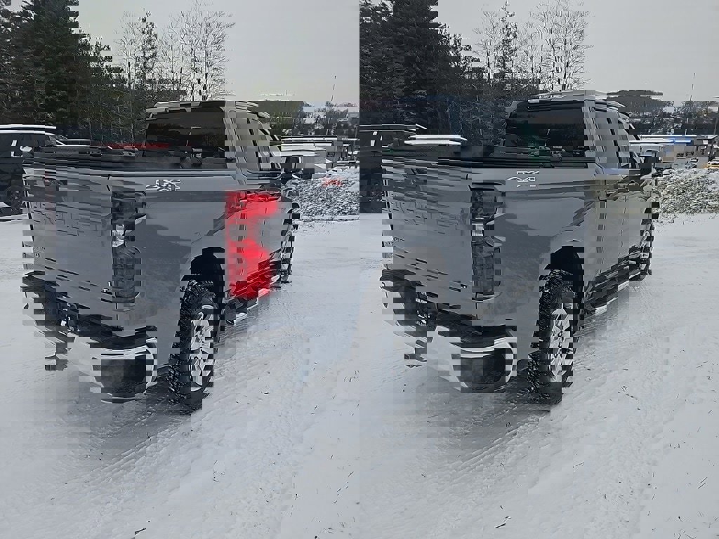 Used 2021 Chevrolet Silverado 1500 LT w/ Bed Protection Package image 5