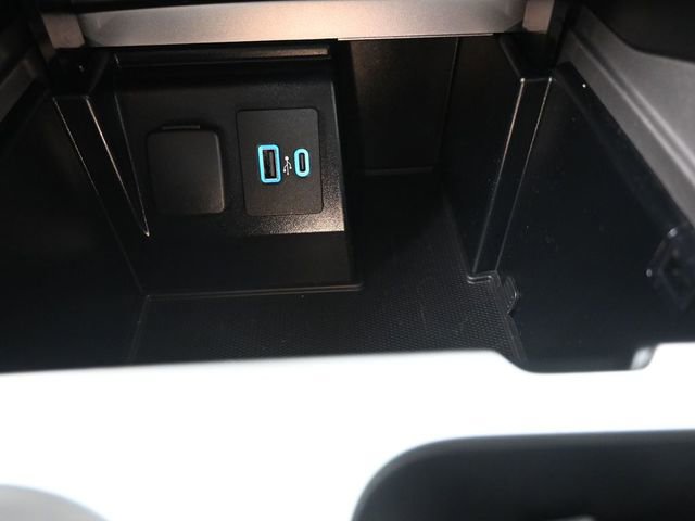 Used 2020 Ford Explorer Limited image 3