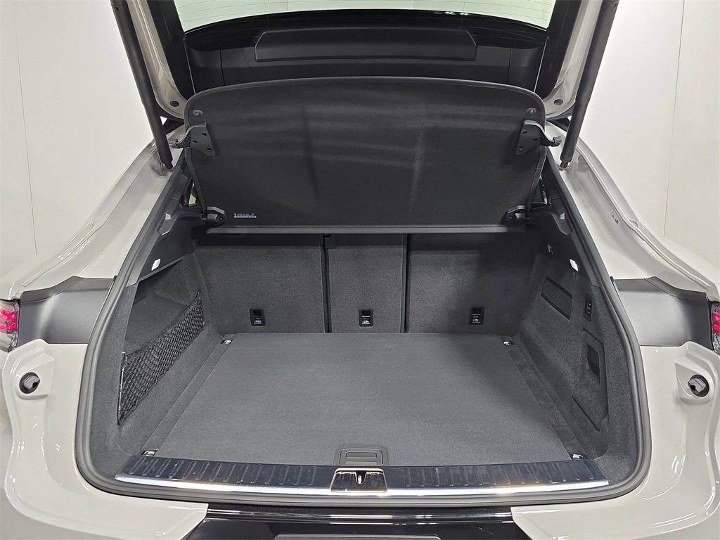 Used 2025 Porsche Cayenne GTS image 25