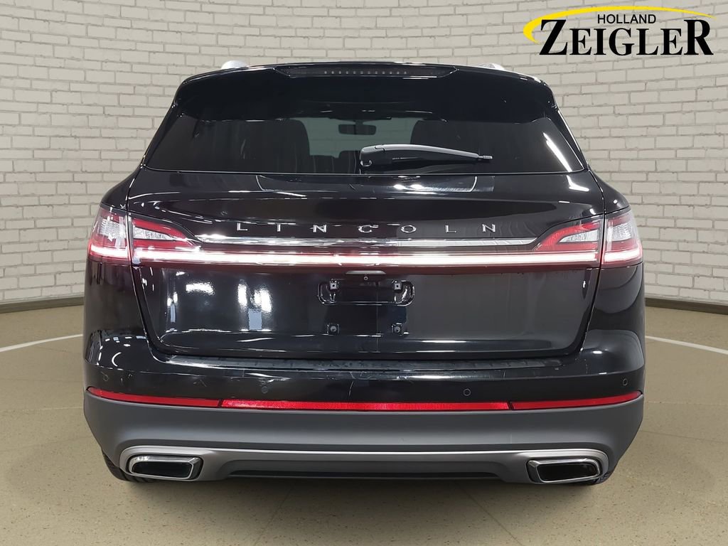 Used 2022 Lincoln Nautilus Reserve w/ Monochromatic Package image 6
