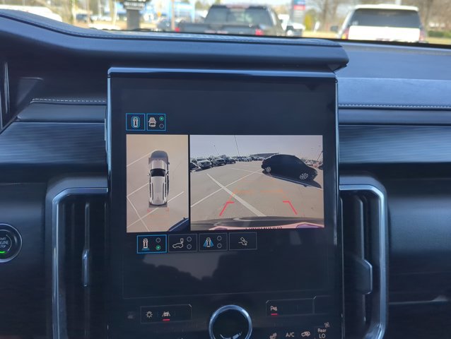 Used 2025 GMC Acadia Elevation w/ Elevation Premium Package image 14