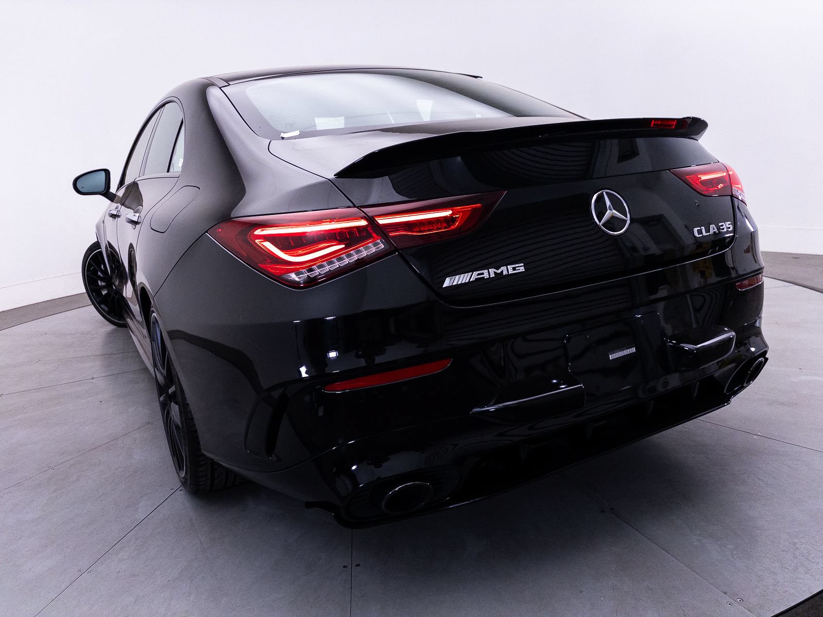 Used 2021 Mercedes-Benz CLA 35 AMG 4MATIC image 8