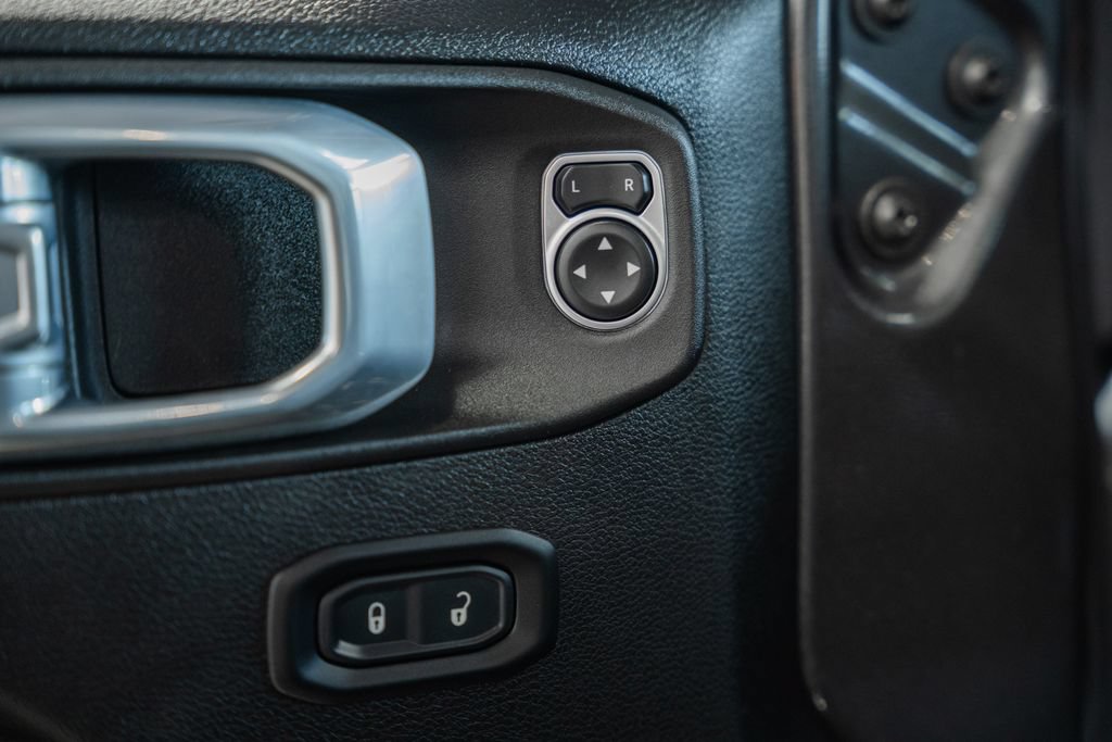 Certified 2022 Jeep Gladiator Sport AWD/4WD image 38