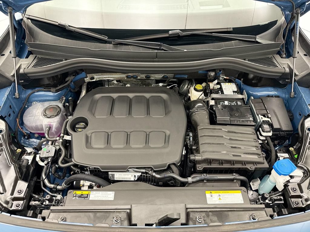 New 2026 Volkswagen Tiguan SE R-Line FWD image 27