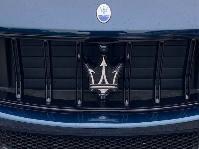 New 2024 Maserati Levante Trofeo AWD/4WD image 11