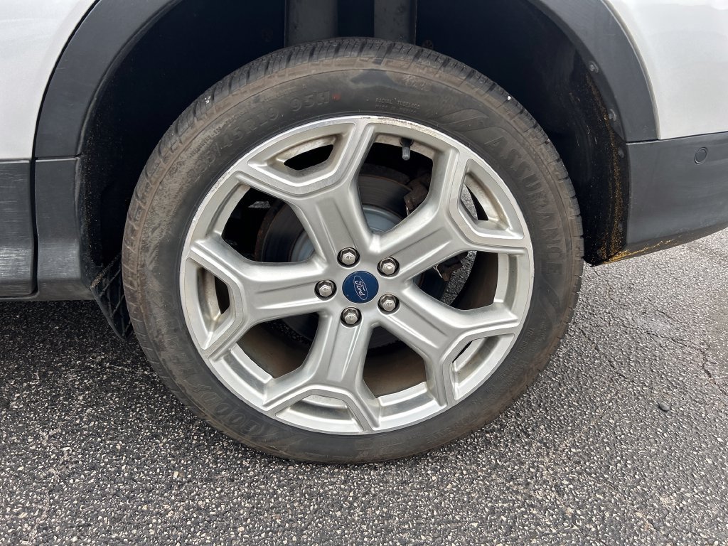 Used 2019 Ford Escape Titanium AWD/4WD image 32