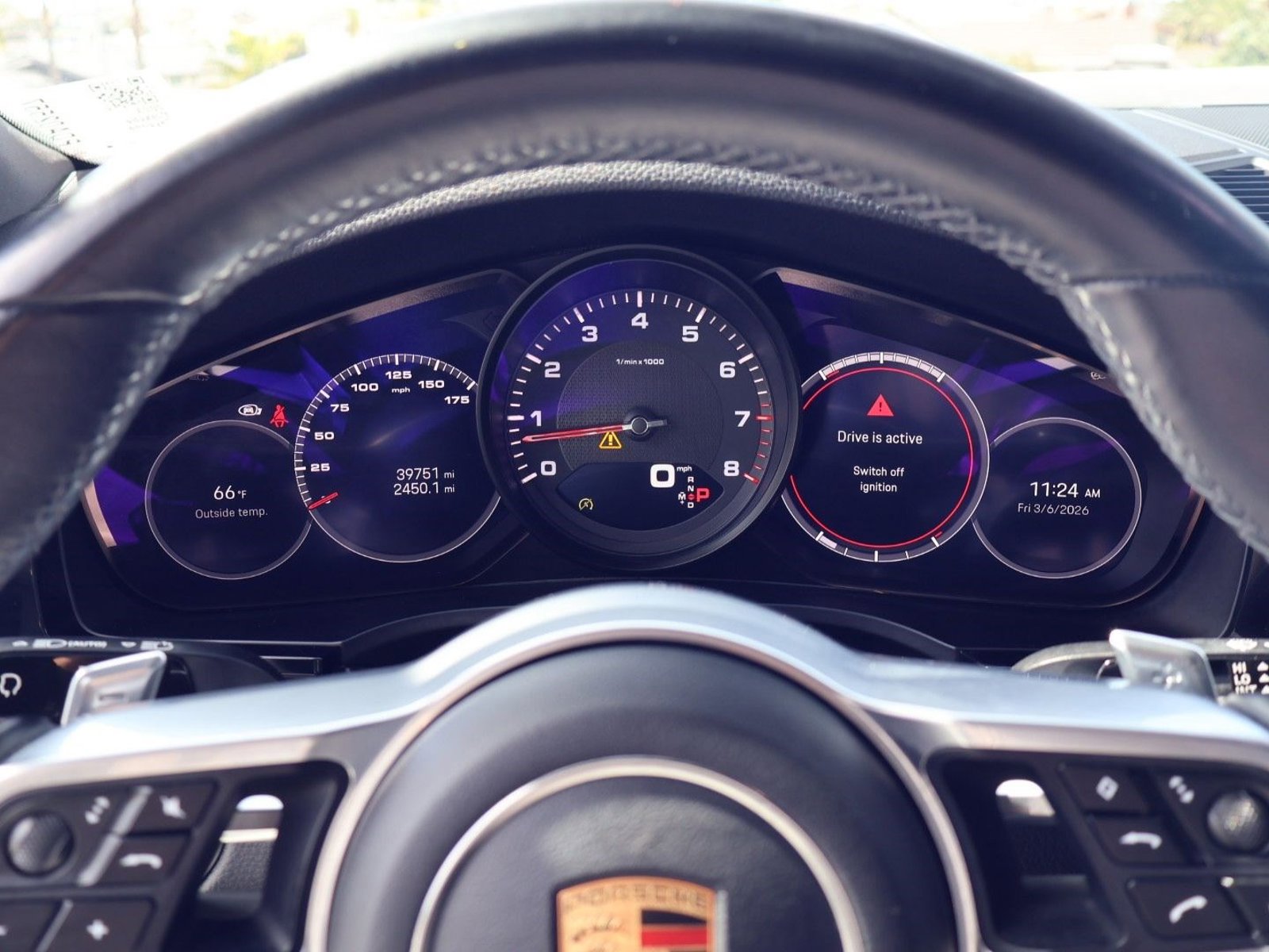 Certified 2023 Porsche Cayenne Platinum Edition image 16