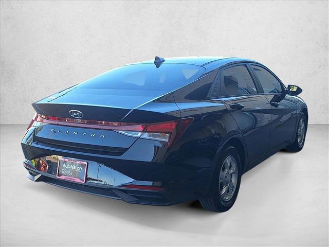 Used 2023 Hyundai Elantra SE image 5
