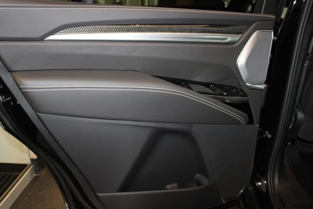 New 2026 Cadillac Escalade V AWD/4WD image 12