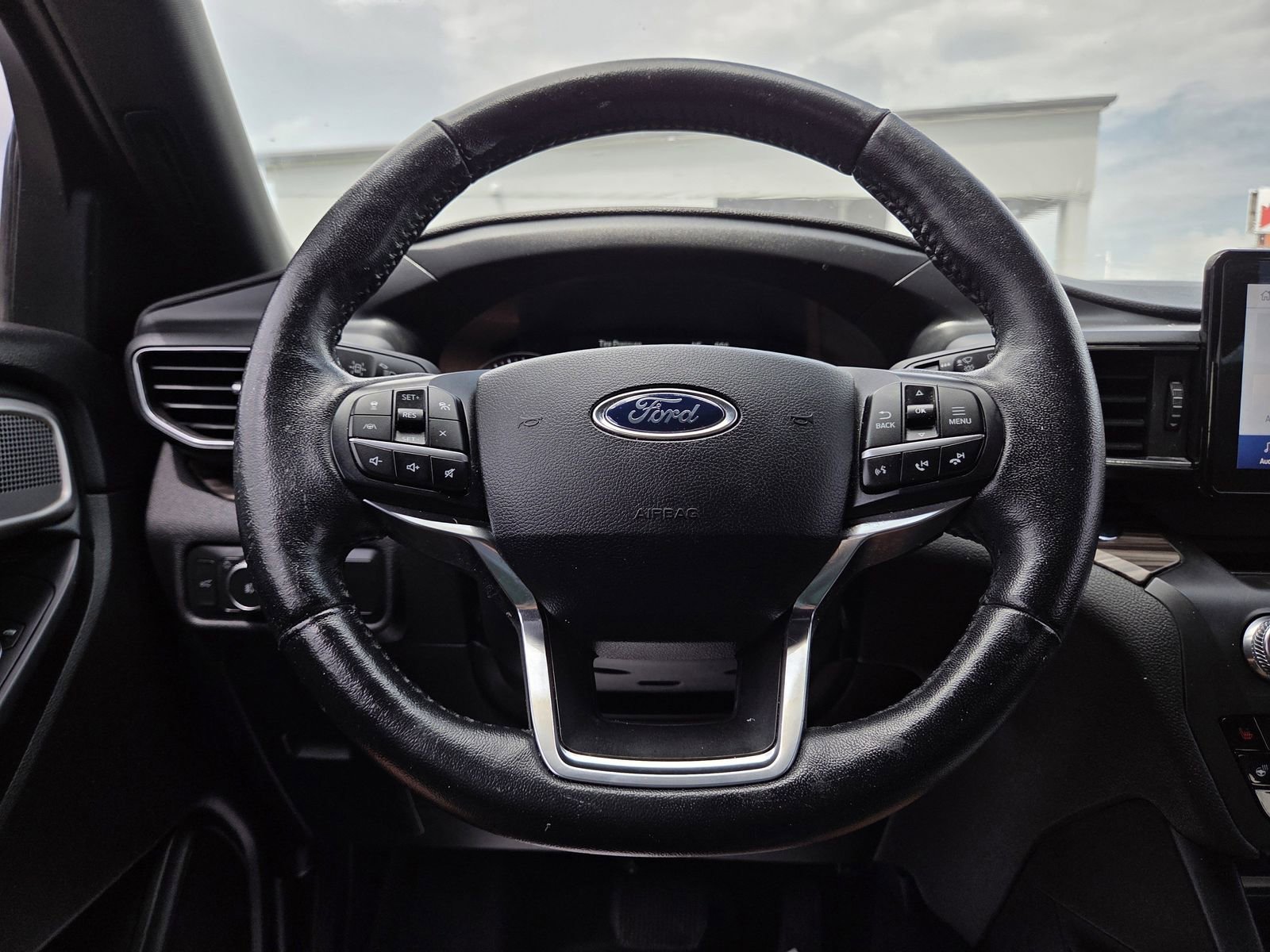 Used 2020 Ford Explorer Limited RWD image 39