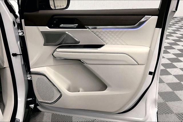 Used 2025 GMC Acadia Denali w/ Super Cruise Package image 20