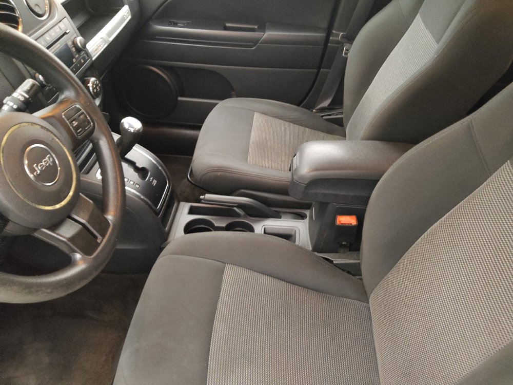 Used 2016 Jeep Compass Sport w/ Power Value Group FWD image 17