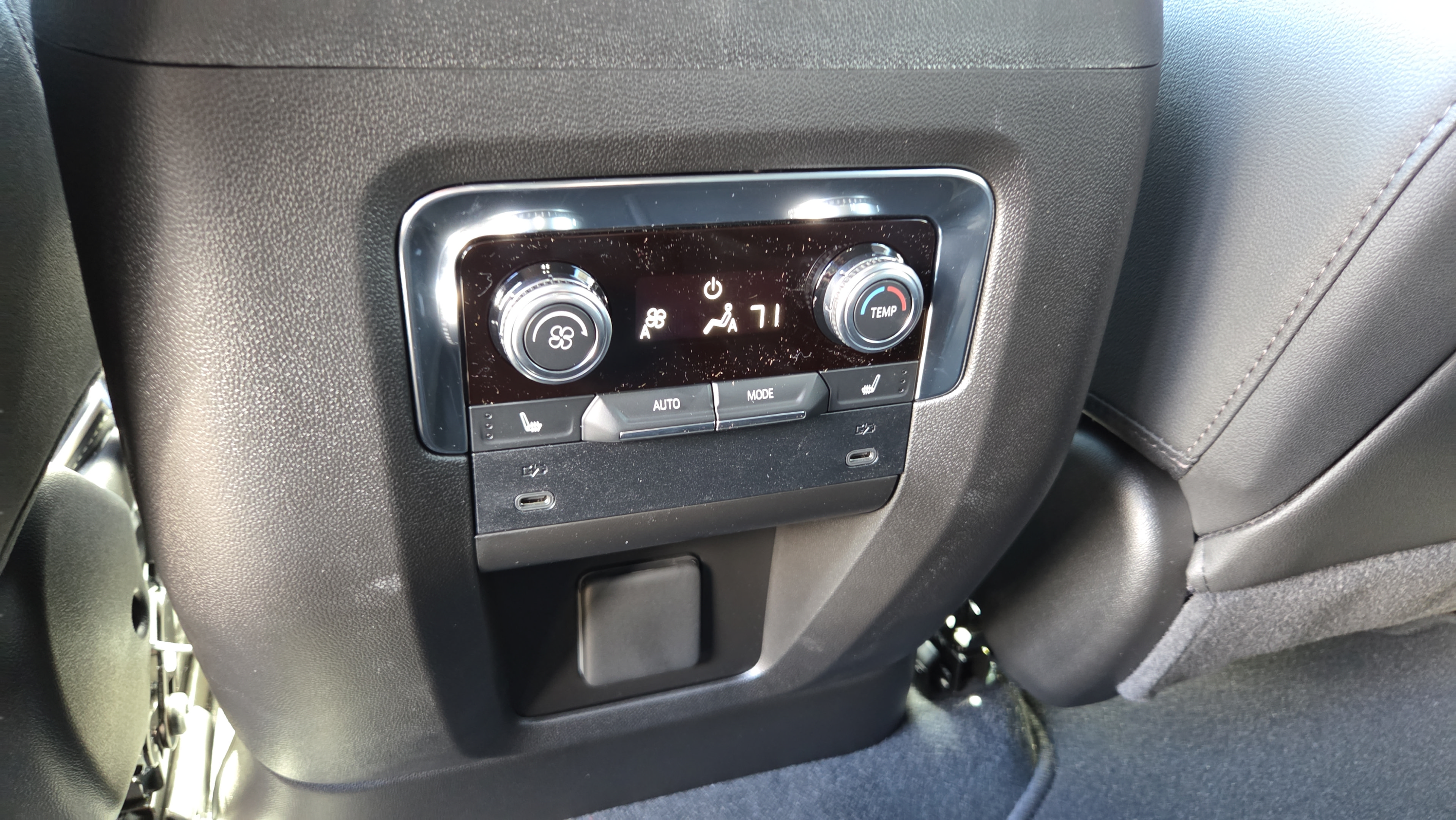 New 2026 GMC Yukon XL Elevation AWD/4WD image 18