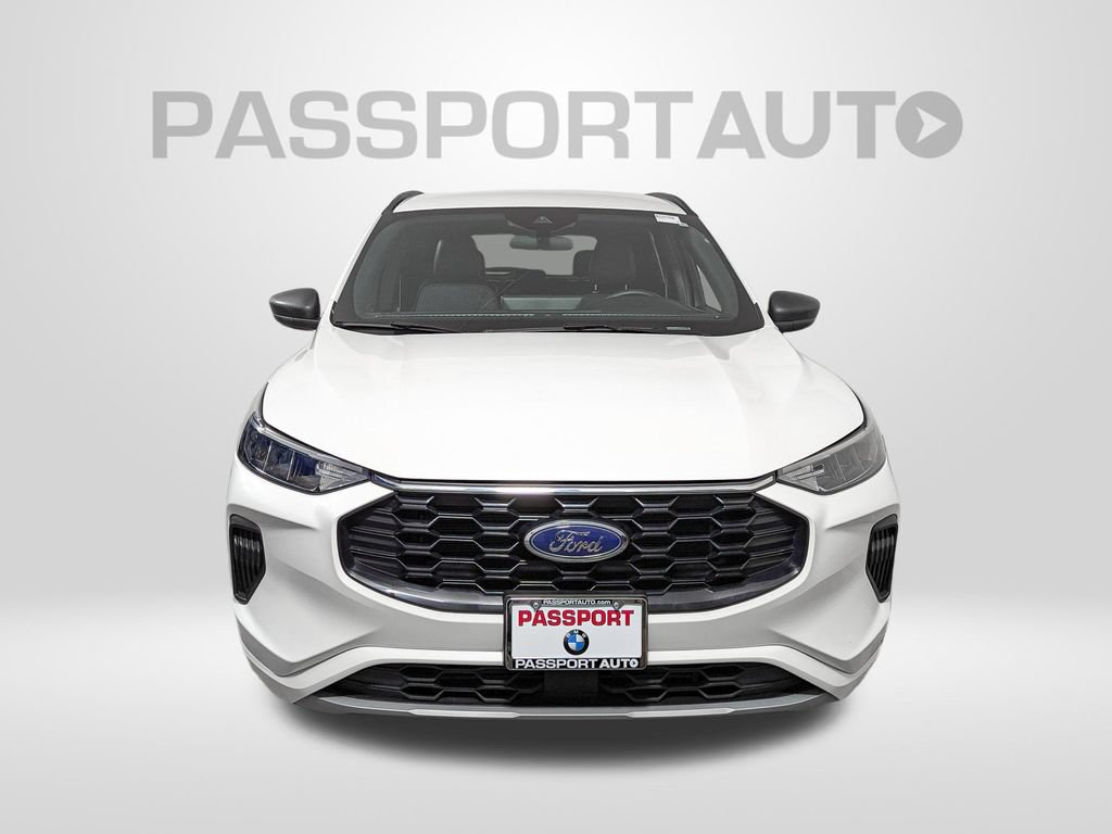 Used 2023 Ford Escape ST-Line w/ Tech Pack #1 AWD/4WD image 10