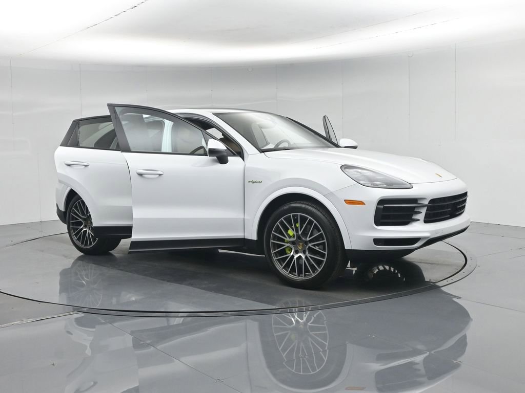 Used 2022 Porsche Cayenne E-Hybrid Coupe image 33