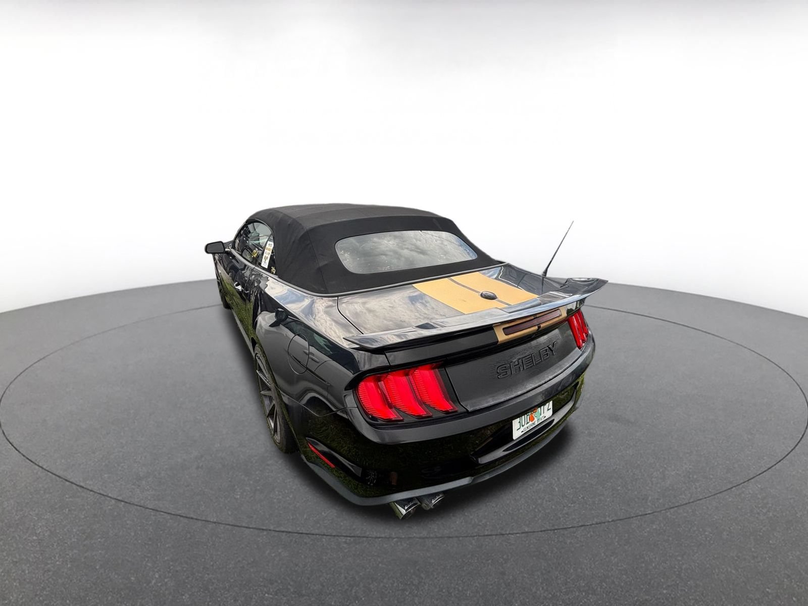 Used 2022 Ford Mustang GT Premium w/ GT Performance Package RWD image 6