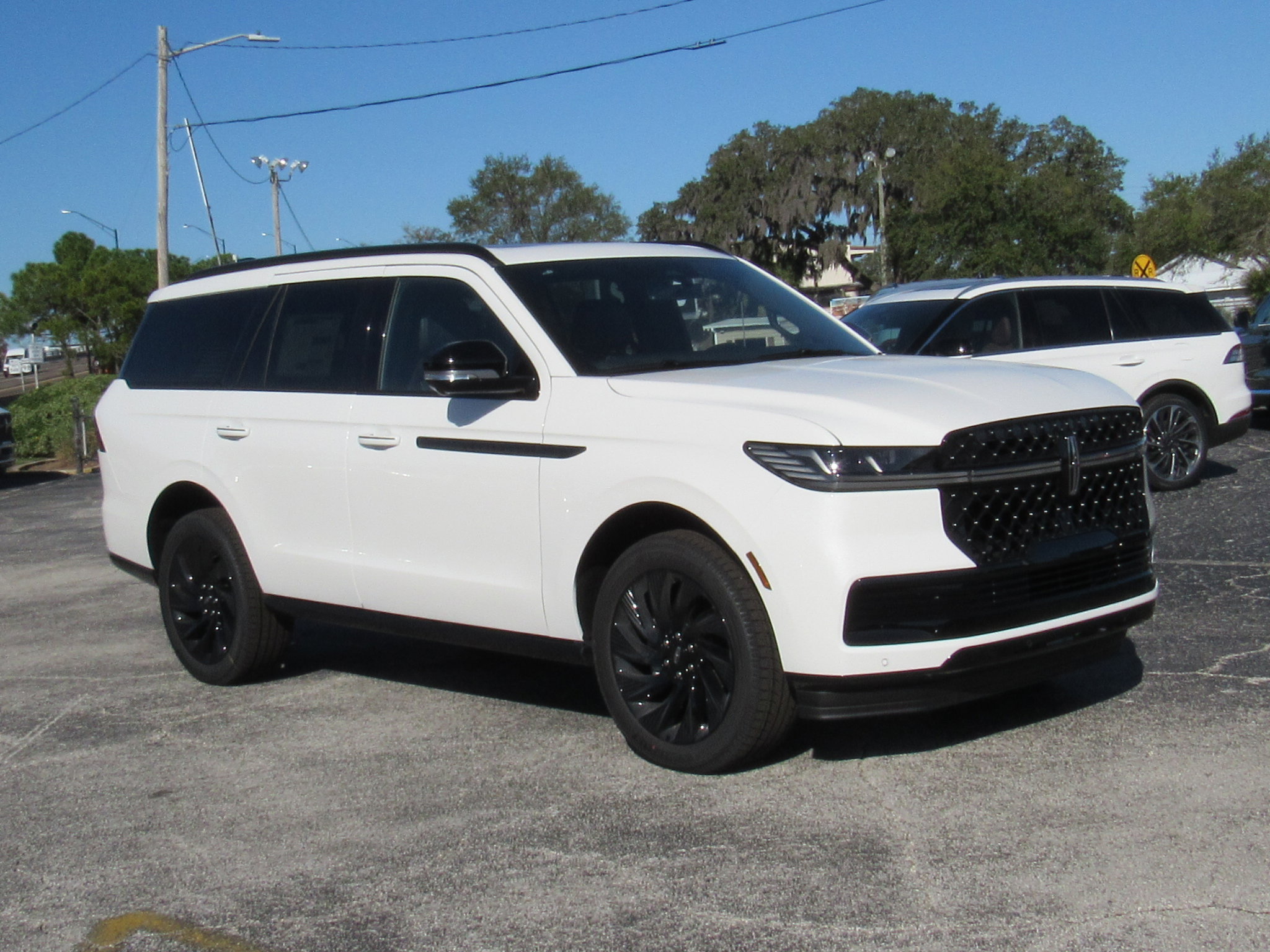 New 2025 Lincoln Navigator Reserve w/ Jet Appearance Package