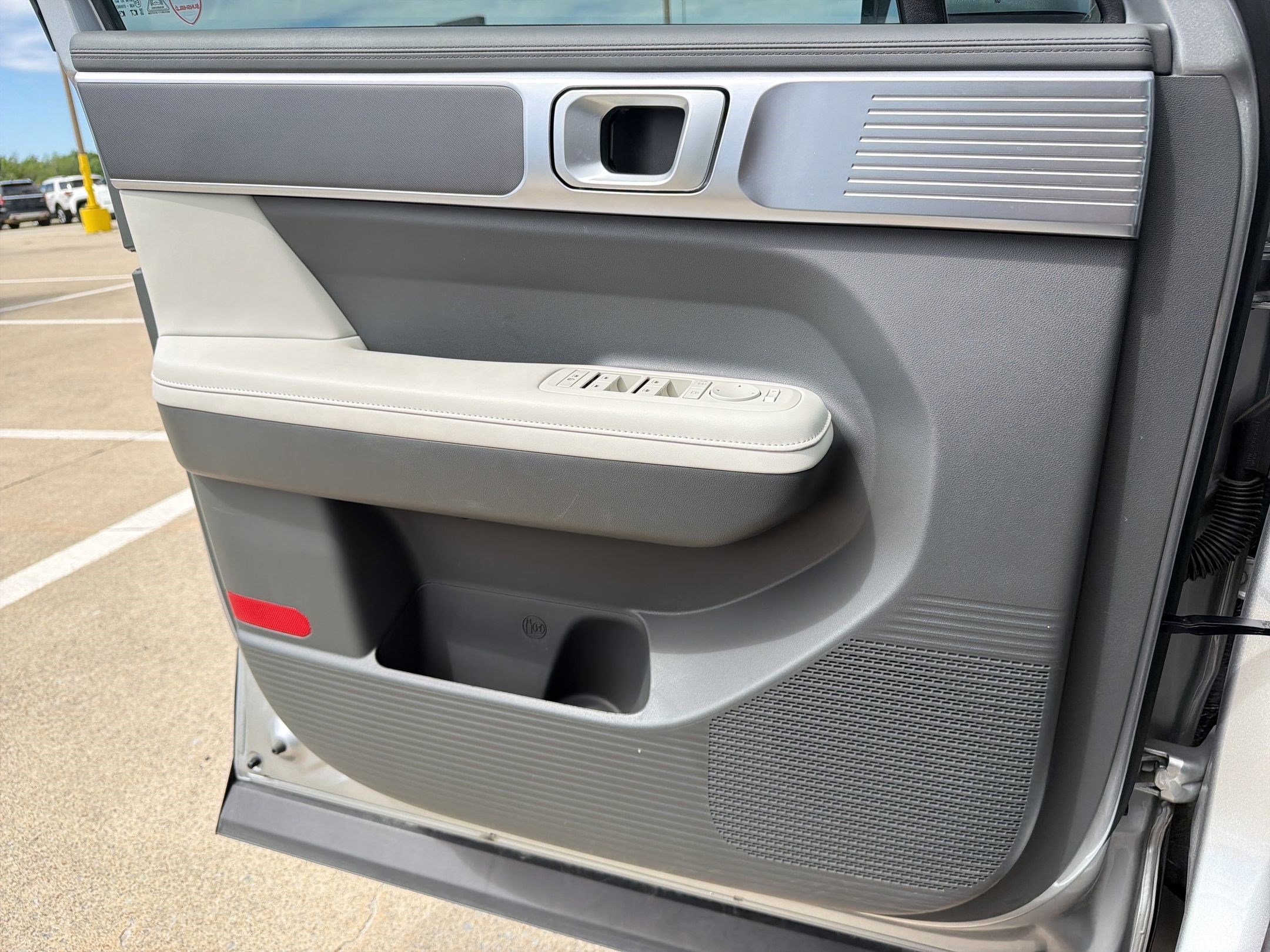 Certified 2025 Hyundai Santa Fe SEL image 21